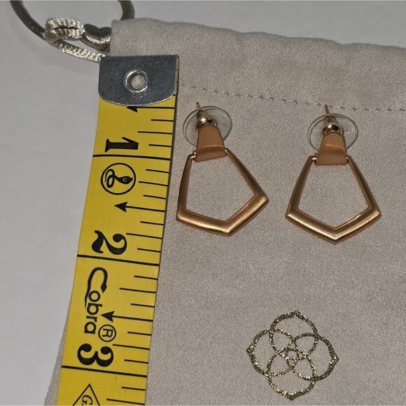 Kendra Scott Paxton Door Knocker‎ Earrings, Rose Gold Plated Brass - Picture 3 of 3